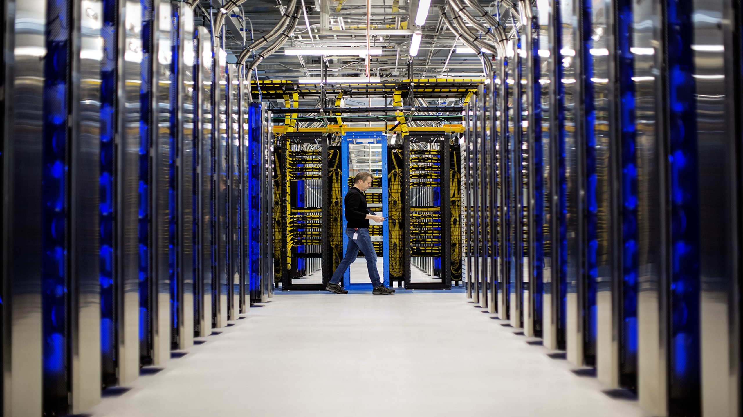 MSC17_dataCenter_050-2
